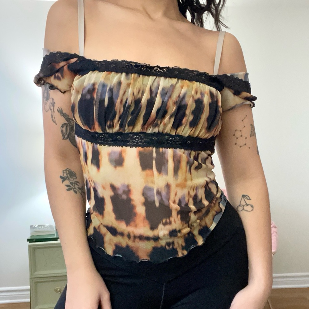 Abstract Print Mesh Top - Picture 5 of 9